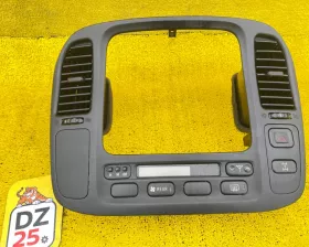 Консоль магнитофона TOYOTA
