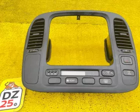 Консоль магнитофона TOYOTA