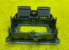 Консоль магнитофона TOYOTA LAND CRUISER PRADO 2017-2024 5542060160 GDJ150W/GDJ150R/GDJ150L/GDJ150/GDJ151W/GDJ151/GDJ155L/GDJ155R/GDJ155/GRJ150W/GRJ150L/GRJ150/GRJ151W/GRJ151/GRJ152/KDJ150/KDJ150L/KDJ155/TRJ150W/TRJ150L/TRJ150/TRJ152/TRJ155 1GDFTV, передни