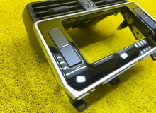 Консоль магнитофона TOYOTA LAND CRUISER PRADO 2017-2024 5542060160 GDJ150W/GDJ150R/GDJ150L/GDJ150/GDJ151W/GDJ151/GDJ155L/GDJ155R/GDJ155/GRJ150W/GRJ150L/GRJ150/GRJ151W/GRJ151/GRJ152/KDJ150/KDJ150L/KDJ155/TRJ150W/TRJ150L/TRJ150/TRJ152/TRJ155 1GDFTV, передни