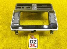 Консоль магнитофона TOYOTA LAND CRUISER PRADO 2017-2024 5542060160 TRJ150W/TRJ150L/TRJ150/TRJ152/TRJ155/GDJ150W/GDJ150R/GDJ150L/GDJ150/GDJ151W/GDJ151/GDJ155L/GDJ155R/GDJ155/GRJ150W/GRJ150L/GRJ150/GRJ151W/GRJ151/GRJ152/KDJ150/KDJ150L/KDJ155 2TRFE, передний
