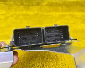Блок управления двс NISSAN