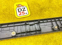 Пластик замка багажника TOYOTA LAND CRUISER PRADO 2021/Цвет 202 5857460120 TRJ150W/TRJ150L/TRJ150/TRJ152/TRJ155/GDJ150W/GDJ150R/GDJ150L/GDJ150/GDJ151W/GDJ151/GDJ155L/GDJ155R/GDJ155/GRJ150W/GRJ150L/GRJ150/GRJ151W/GRJ151/GRJ152/KDJ150/KDJ150L/KDJ155 2TRFE, 