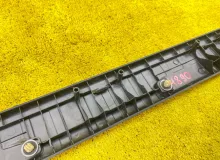 Пластик замка багажника TOYOTA LAND CRUISER PRADO 2021/Цвет 202 5857460120 TRJ150W/TRJ150L/TRJ150/TRJ152/TRJ155/GDJ150W/GDJ150R/GDJ150L/GDJ150/GDJ151W/GDJ151/GDJ155L/GDJ155R/GDJ155/GRJ150W/GRJ150L/GRJ150/GRJ151W/GRJ151/GRJ152/KDJ150/KDJ150L/KDJ155 2TRFE, 