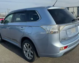 Лючок бензобака Mitsubishi