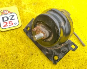 Подушка двигателя Toyota
