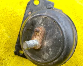 Подушка двигателя Toyota