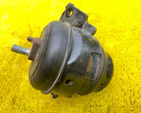 Подушка двигателя Toyota