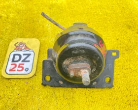 Подушка двигателя Toyota