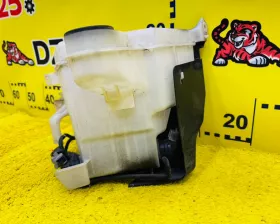 Бачок стеклоомывателя TOYOTA