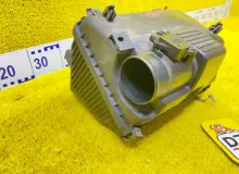 Корпус воздушного фильтра TOYOTA LAND CRUISER PRADO/HILUX SURF 2004 1770062140 VZJ120W/VZJ120/VZJ121W/VZJ121/VZJ125W/VZJ125/VZN210W/VZN210/VZN215W/VZN215 5VZFE, передний