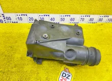 Корпус воздушного фильтра TOYOTA LAND CRUISER PRADO/HILUX SURF 2004 1770062140 VZJ120W/VZJ120/VZJ121W/VZJ121/VZJ125W/VZJ125/VZN210W/VZN210/VZN215W/VZN215 5VZFE, передний