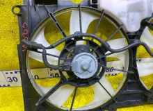 Диффузор радиатора TOYOTA VOXY/NOAH/ESQUIRE 2015 1671137120 ZRR80G/ZRR80/ZRR80W/ZRR85/ZRR85G/ZRR85W 3ZRFAE, передний