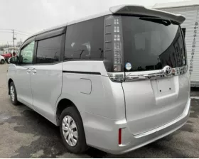 Диффузор радиатора TOYOTA
