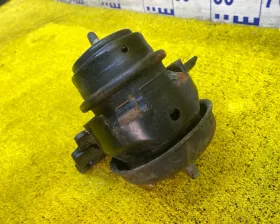 Подушка двигателя Toyota