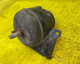 Подушка двигателя Toyota