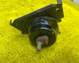 Подушка двигателя Toyota