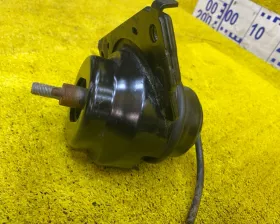 Подушка двигателя Toyota