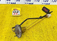 Датчик уровня топлива TOYOTA LAND CRUISER PRADO 1995/Цвет 26Z 8332069135 KZJ78W/KZJ78G/KZJ71G/KZJ71W 1KZTE, задний