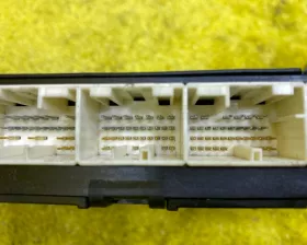 Блок управления двс Toyota