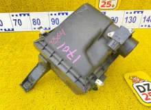 Корпус воздушного фильтра LEXUS CT200H 2011/Цвет 077 1770037290 ZWA10 2ZRFXE, передний