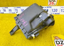 Корпус воздушного фильтра LEXUS CT200H 2011/Цвет 077 1770037290 ZWA10 2ZRFXE, передний