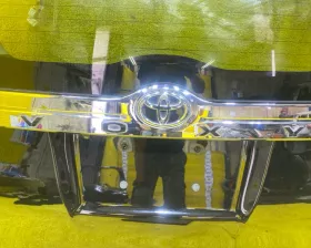 Дверь 5я TOYOTA