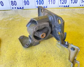 Подушка коробки передач TOYOTA