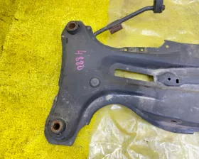 Задняя балка TOYOTA