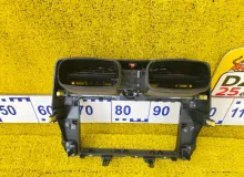 Консоль магнитофона TOYOTA LAND CRUISER PRADO 2019/Цвет 4V8 5542060160 TRJ150W/TRJ150L/TRJ150/TRJ152/TRJ155/GDJ150W/GDJ150R/GDJ150L/GDJ150/GDJ151W/GDJ151/GDJ155L/GDJ155R/GDJ155/GRJ150W/GRJ150L/GRJ150/GRJ151W/GRJ151/GRJ152/KDJ150/KDJ150L/KDJ155 2TRFE, пере
