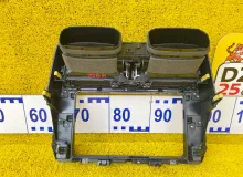 Консоль магнитофона TOYOTA LAND CRUISER PRADO 2019/Цвет 4V8 5542060160 TRJ150W/TRJ150L/TRJ150/TRJ152/TRJ155/GDJ150W/GDJ150R/GDJ150L/GDJ150/GDJ151W/GDJ151/GDJ155L/GDJ155R/GDJ155/GRJ150W/GRJ150L/GRJ150/GRJ151W/GRJ151/GRJ152/KDJ150/KDJ150L/KDJ155 2TRFE, пере
