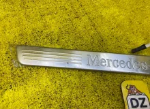 Накладка на порог Mercedes-Benz GLA-CLASS 2014/Цвет 787 A2466805400 WDC156/X156/156.942 M270E16/270.910/270910, передняя правая