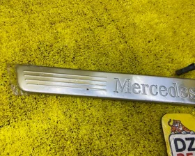 Накладка на порог Mercedes-Benz