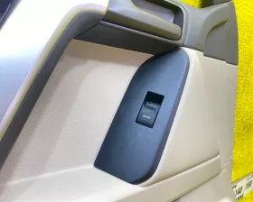 Обшивка дверей Toyota