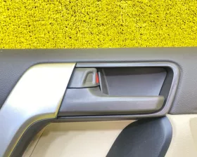 Обшивка дверей Toyota