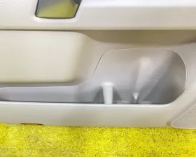 Обшивка дверей Toyota