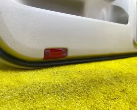Обшивка дверей Toyota