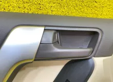 Обшивка дверей TOYOTA LAND CRUISER PRADO 2015-2024 6762060F00C1 TRJ150W/TRJ150L/TRJ150/TRJ152/TRJ155/GDJ150W/GDJ150R/GDJ150L/GDJ150/GDJ151W/GDJ151/GDJ155L/GDJ155R/GDJ155/GRJ150W/GRJ150L/GRJ150/GRJ151W/GRJ151/GRJ152/KDJ150/KDJ150L/KDJ155 2TRFE, передняя ле