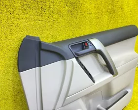 Обшивка дверей Toyota