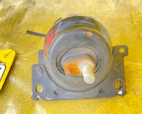 Подушка двигателя Toyota