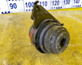 Подушка двигателя Toyota