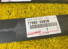 Крепление бака TOYOTA LAND CRUISER PRADO 2006/НОВЫЕ/NEW 7760135090 GRJ120W/GRJ120/GRJ121W/GRJ121/VZJ120W/VZJ120/VZJ121W/VZJ121/KDJ120W/KDJ120/KDJ121W/KDJ121/LJ120/RZJ120W/RZJ120/TRJ120W/TRJ120/UZJ120L/KDN215W 1GRFE/1URFE/1VDFTV/2UZFE/3URFE, заднее