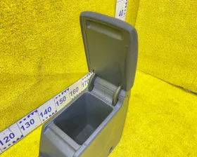Бардачок между сиденьями VAG