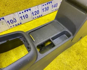 Бардачок между сиденьями VAG