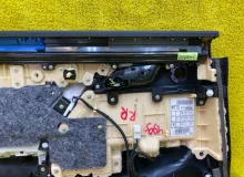 Обшивка дверей LEXUS RX450H/RX450HL/RX350/RX350L/RX300/RX200T 2021/Цвет 085 6763048730C2 GYL20W/GYL25W/GYL25L/GYL25R/GYL20W/GYL20L/GYL20R/GYL20/GYL26W/GYL26L/GYL26/AGL20W/AGL20L/AGL20R/AGL25W/AGL25L/AGL25R/GGL20W/GGL20L/GGL20R/GGL21R/GGL25W/GGL25L/GGL25R/