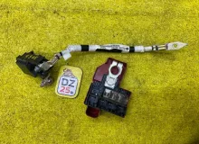 Клемма LEXUS RX450H/RX450HL 2021/Цвет 085 8228448060 GYL20W/GYL25W/GYL25L/GYL25R/GYL20W/GYL20L/GYL20R/GYL20/GYL26W/GYL26L/GYL26 2GRFXS, передняя