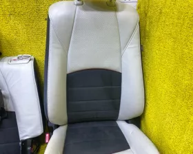 Сидение комплект Mazda