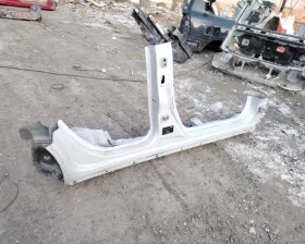 Порог кузова Mazda