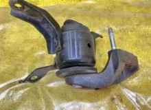 Подушка двигателя TOYOTA SIENTA/COROLLA FIELDER/COROLLA AXIO/PORTE/SPADE 2016/Цвет 1E7 1230547041 NSP170G/NSP172G/NSP172/NRE161/NRE161G/NSP141R/NSP141 2NRFKE, передняя правая