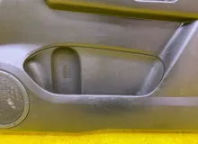 Обшивка дверей SUZUKI ESCUDO ЛЕВЫЙ|ПРАВЫЙ|2006 8371064J00BFF TA74W M16A, передняя